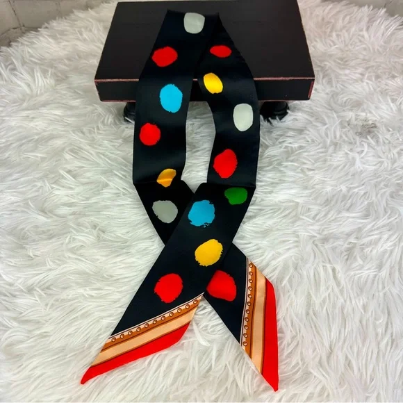 Kusama dot Bag scarf bandeau that resembles the LV X Kusama 2023 Painte⦠- Picture 1 of 4